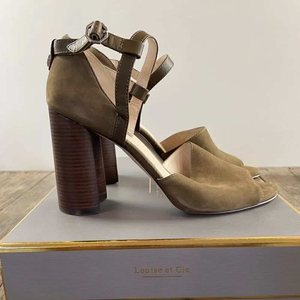 NIB Louise et Cie Leather Chunky Heels Size 7.5M